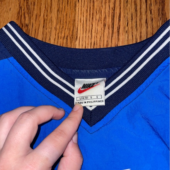 Vintage Nike windbreaker - Picture 3 of 3